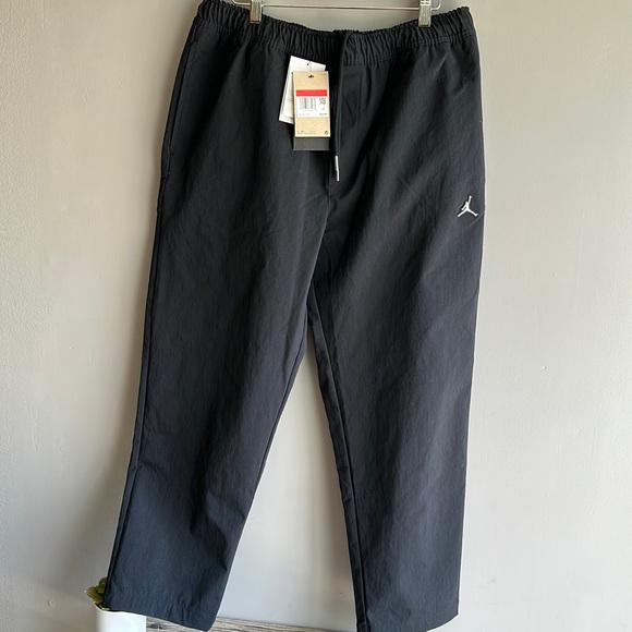 JORDAN Essentials Pants size L NWT - Picture 3 of 8